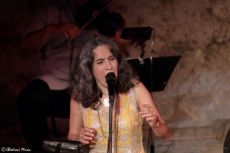 Lamia Bedioui- Κύματα και Τραγούδια ( Live ) 
