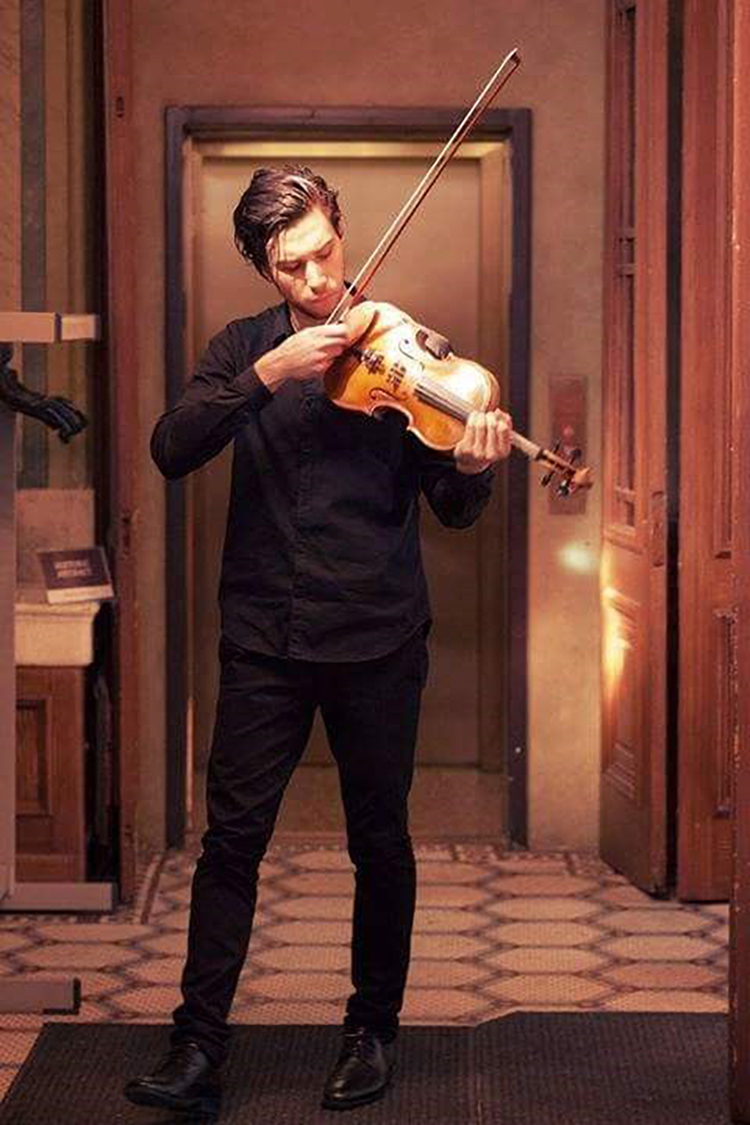 Alexandros Petrin b